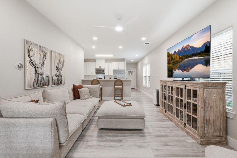 Furnished interior view inside a new home in , Conroe (Image 7).