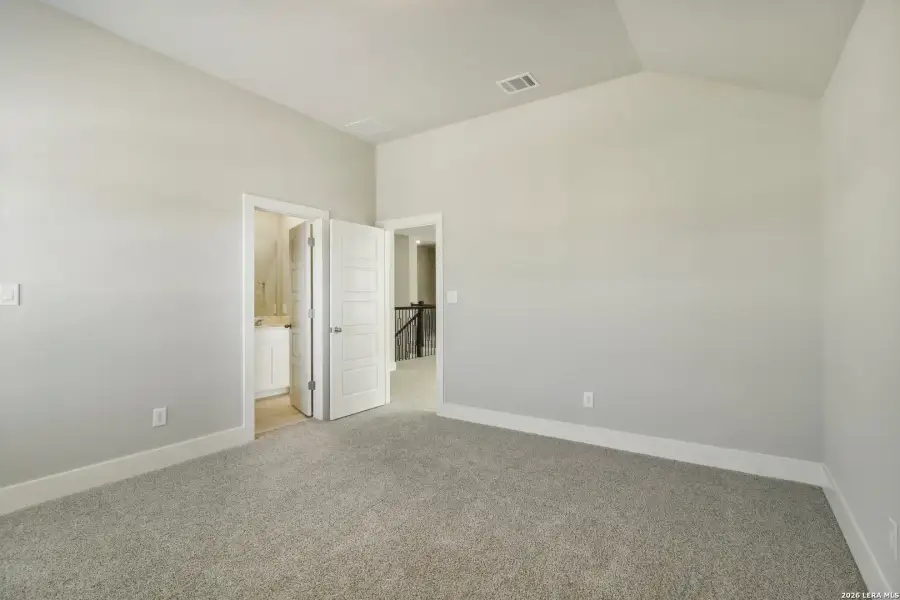 Spacious, unfurnished interior of a new home in , San Antonio (Image 13).