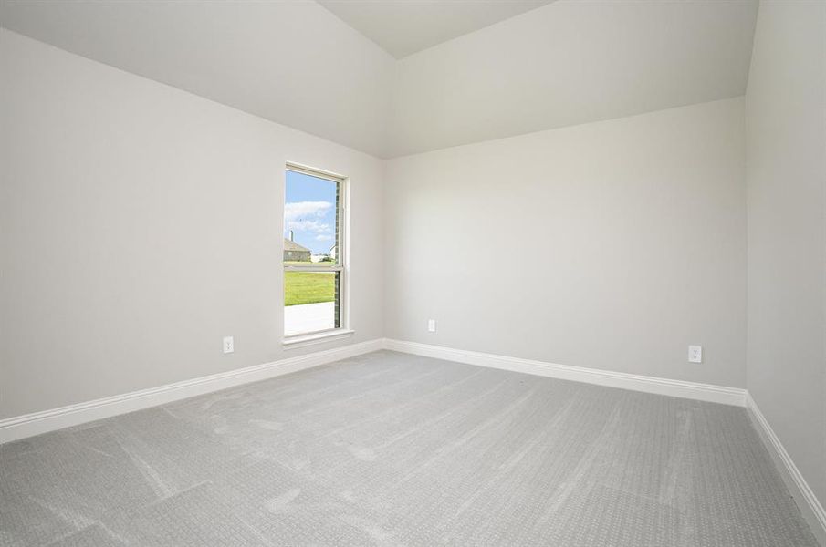 Spacious, unfurnished interior of a new home in , Waxahachie (Image 35).