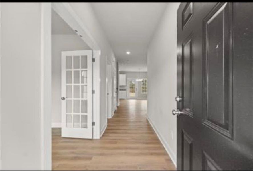 Spacious, unfurnished interior of a new home in , Hartwell (Image 3).