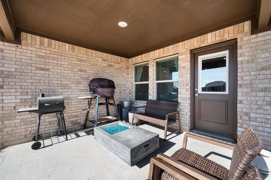 Exterior details and patio area of a home in , Cedar Hill (Image 21).