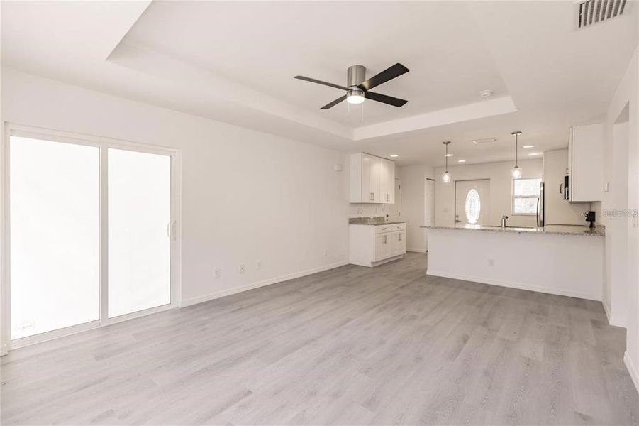 Spacious, unfurnished interior of a new home in , Punta Gorda (Image 25).