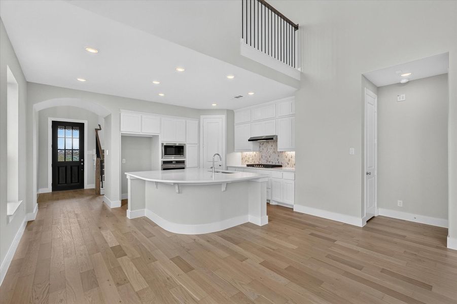 Kitchen/Entry