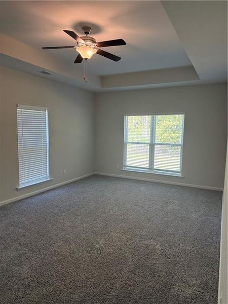 Spacious, unfurnished interior of a new home in , Bloomingdale (Image 12).