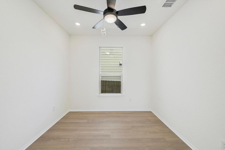 Spacious, unfurnished interior of a new home in Creekside at Estancia, Austin (Image 24).