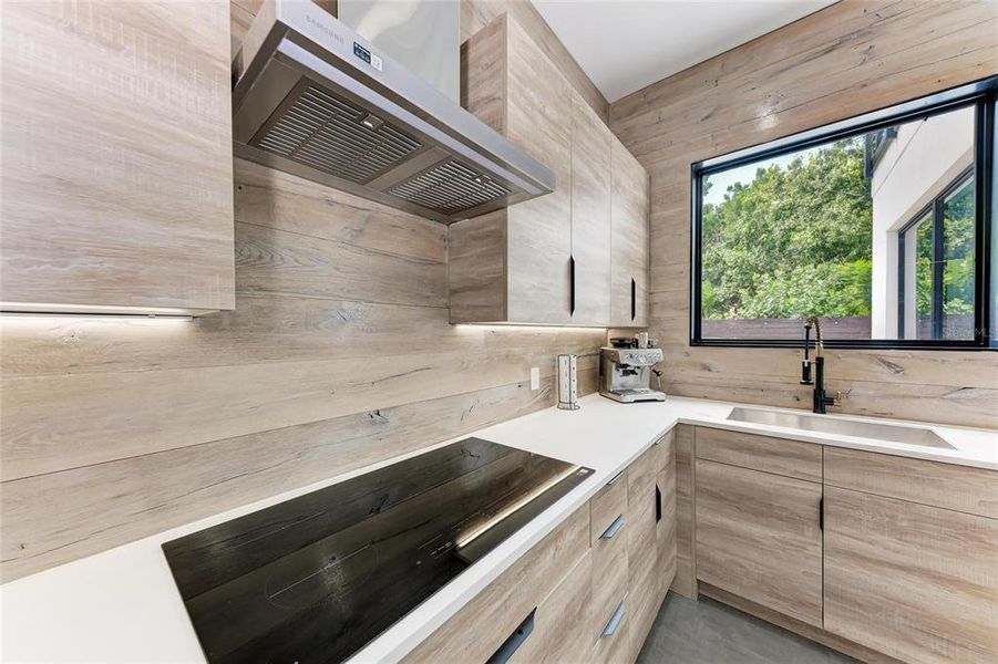 Image 70 of a home in .