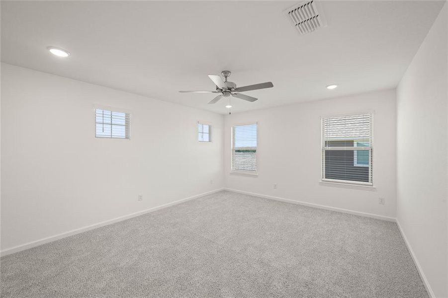 Spacious, unfurnished interior of a new home in Burgess Meadows 60s, Cleburne (Image 20).