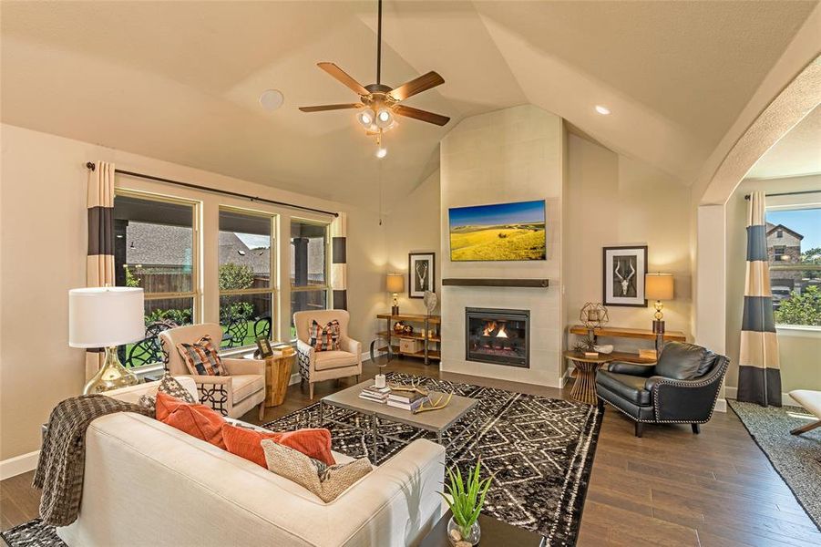 Beazer Homes Woodcreek Laredo Floorplan. This is not a photo of the actual home, but is a photo of the Laredo floorplan.