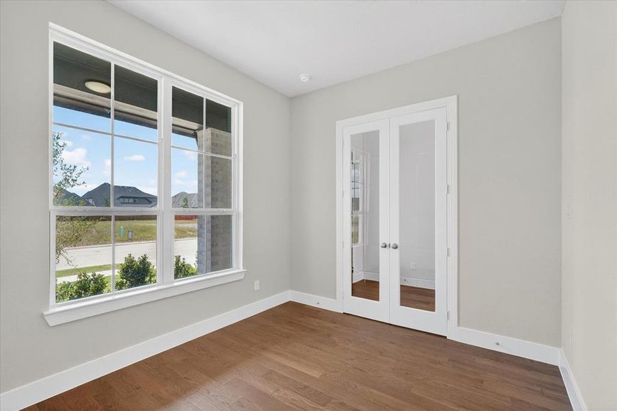 Spacious, unfurnished interior of a new home in Cambridge Crossing, Celina (Image 17).