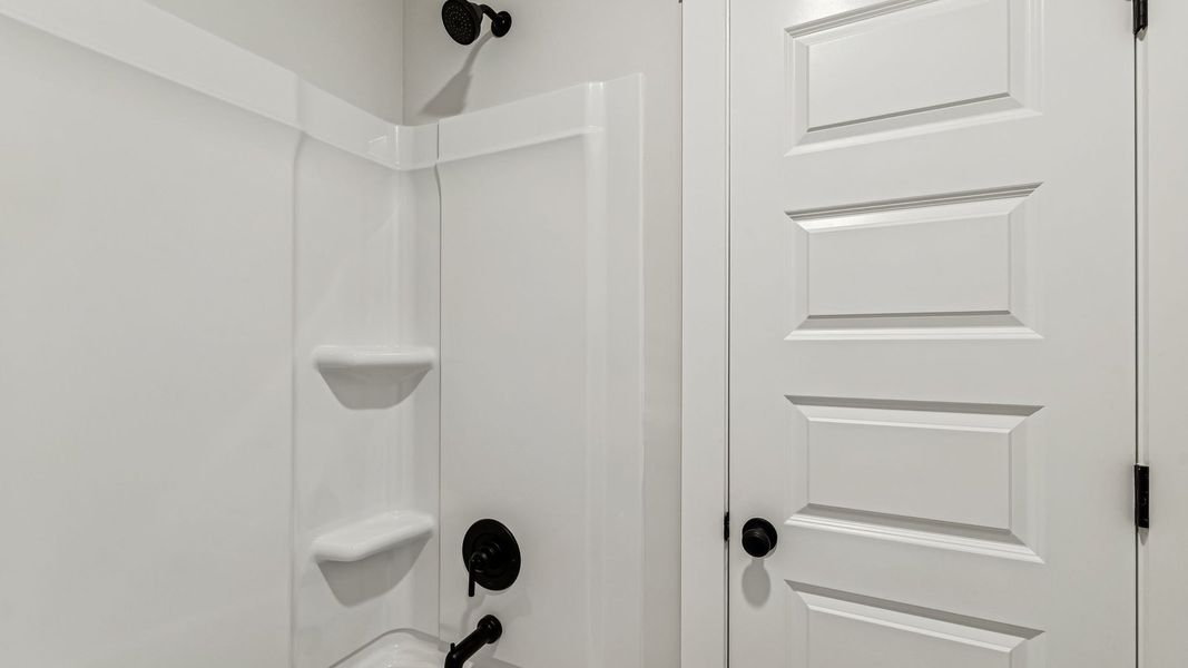 Representative interior finishes for a home built from the Stonebrook II by D.R. Horton in Harvest Point, Spring Hill (Image 22). Representative interior finishes for a home built from the Stonebrook II by D.R. Horton in Harvest Point, Spring Hill (Image 22).