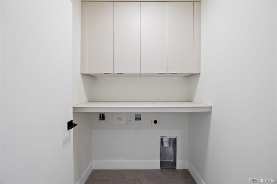 Image 47 of a home in .