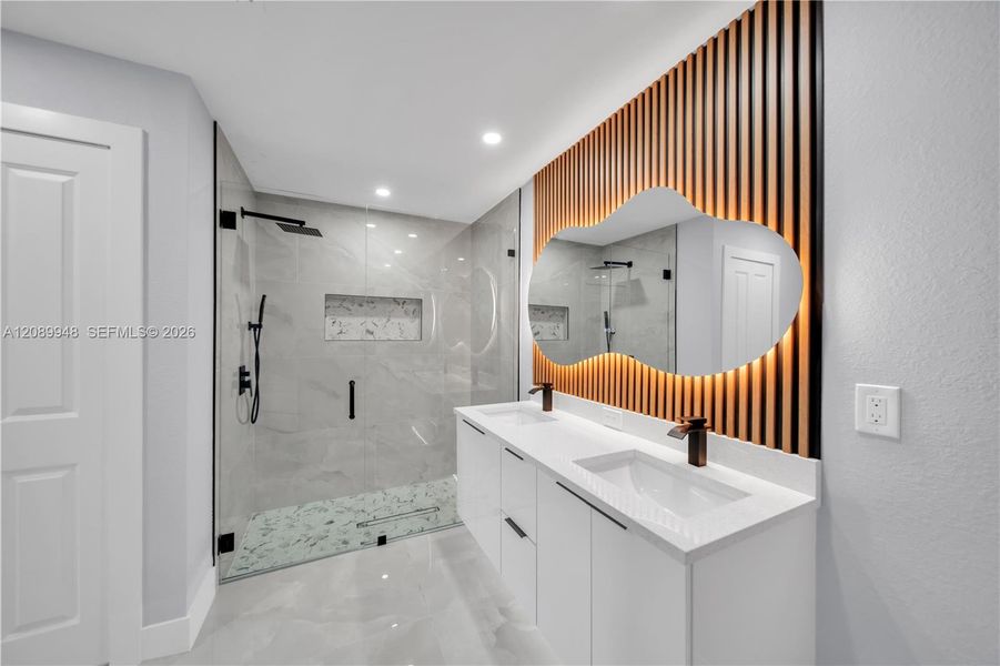Furnished interior view inside a new home in , Cape Coral (Image 11).