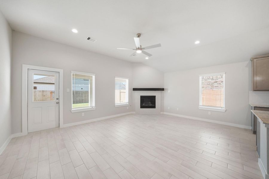 Spacious, unfurnished interior of a new home in Beacon Hill, Waller (Image 12). Spacious, unfurnished interior of a new home in Beacon Hill, Waller (Image 12).
