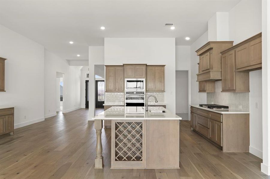 12. 9825 Aiken - Kitchen (3) 12. 9825 Aiken - Kitchen (3)