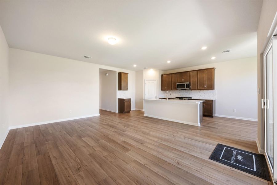 Representative images and renderings are for illustrative purposes. Actual structural options and design finishes of home may vary.