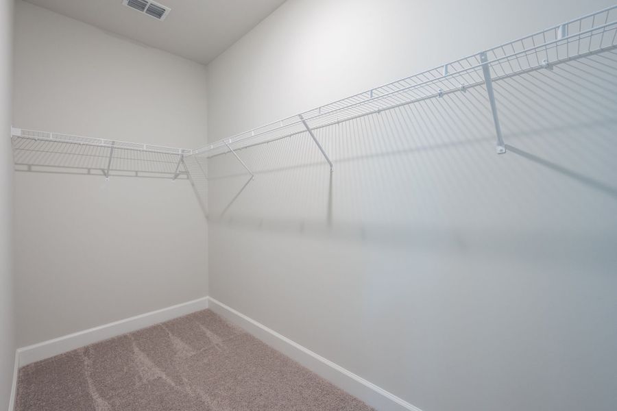 Walk-In Closet Walk-In Closet
