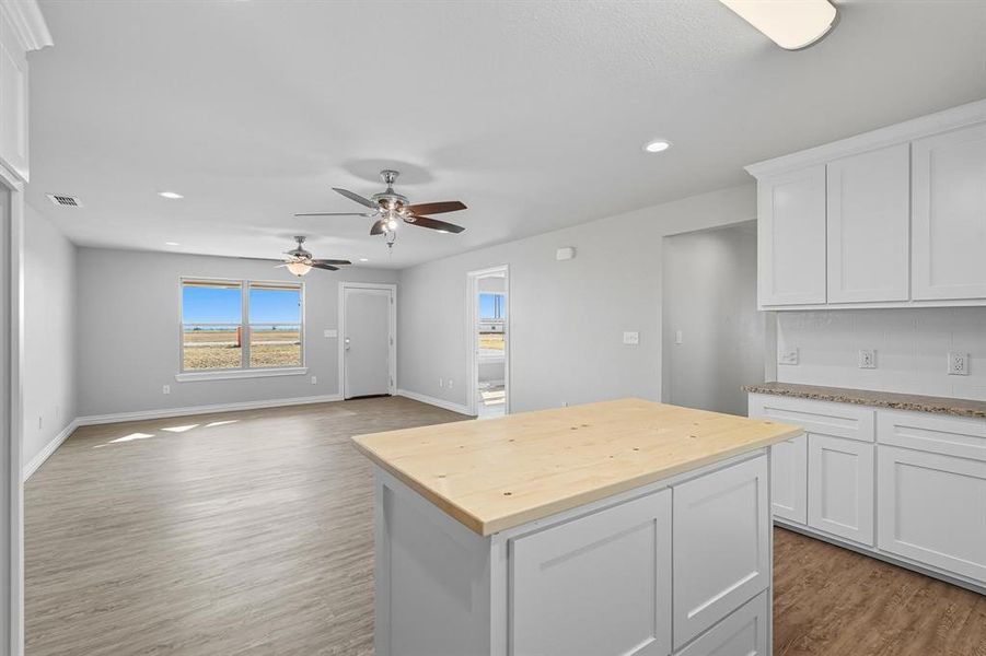 Image 34 of a home in .