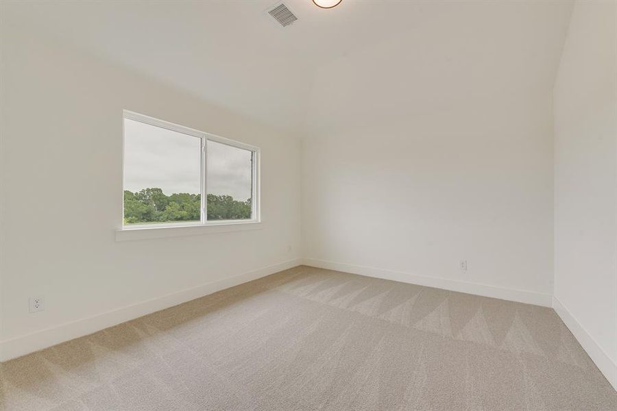 Spacious, unfurnished interior of a new home in The Homestead - 62', Rockwall (Image 17).
