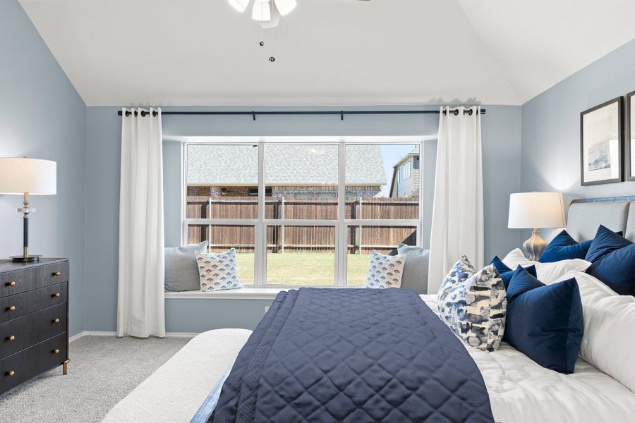 Representative furnished interior of a home built from the Concept 2065 by Risewell Homes in Summer Crest, Fort Worth (Image 18).