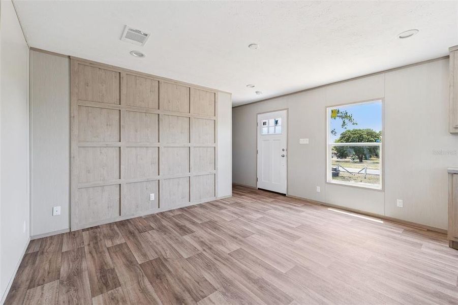 Spacious, unfurnished interior of a new home in , Lake Wales (Image 16).