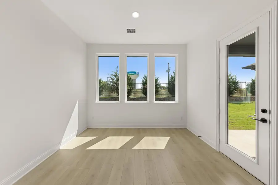 Spacious, unfurnished interior of a new home in Nelson Lake Estates, Rockwall (Image 17).
