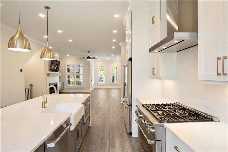 Furnished interior view inside a new home in , Alpharetta (Image 44).