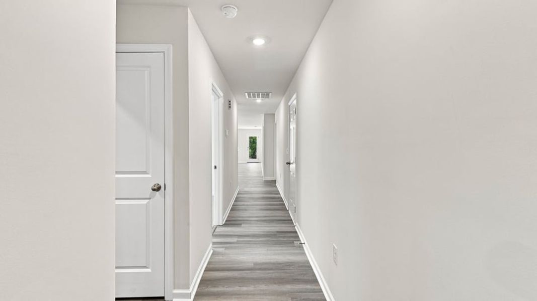 Spacious, unfurnished interior of a new home in Tyger Pines, Moore (Image 11).