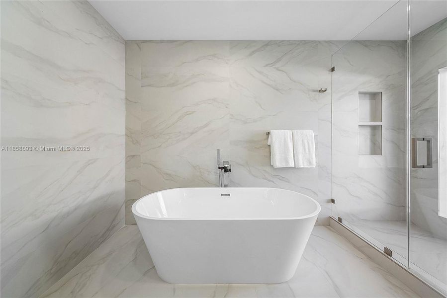 Furnished interior view inside a new home in , Pompano Beach (Image 41). Furnished interior view inside a new home in , Pompano Beach (Image 41).