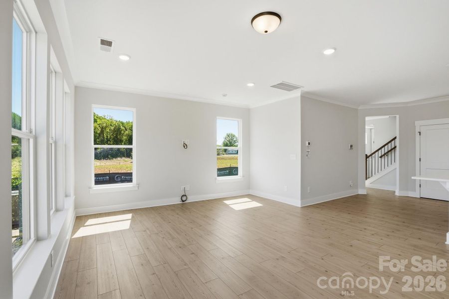 Spacious, unfurnished interior of a new home in Blythe Mill Townhomes, Waxhaw (Image 32).