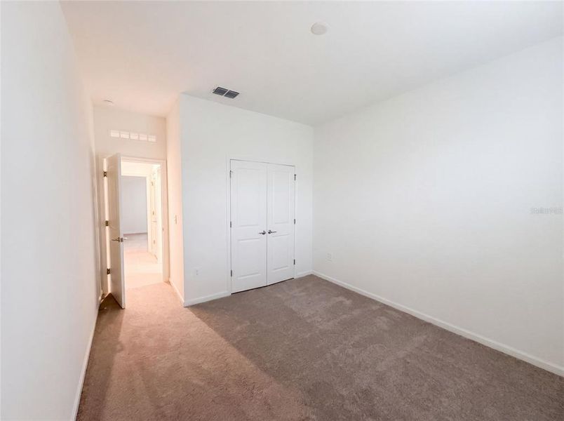 Spacious, unfurnished interior of a new home in Meadow Pointe, Groveland (Image 20).