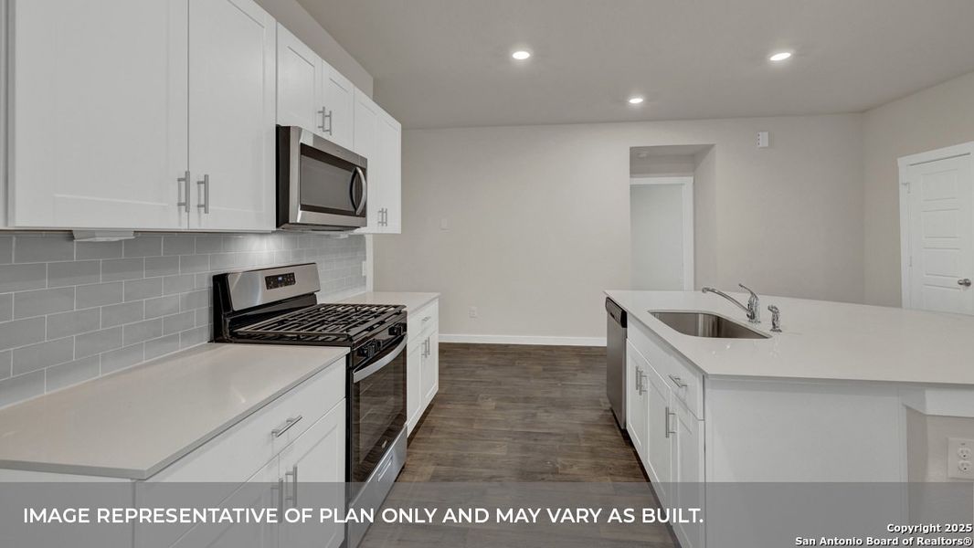 Furnished interior view inside a new home in Trace, San Marcos (Image 10).