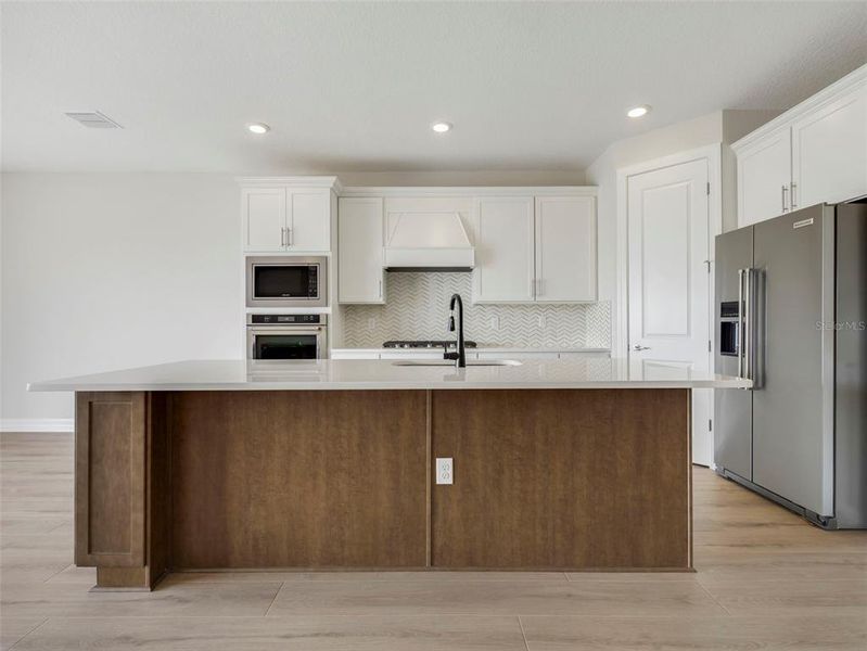 Furnished interior view inside a new home in Willow Ridge, Montverde (Image 21).