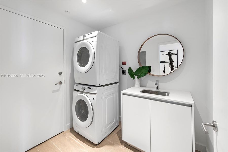 Furnished interior view inside a new home in , Miami Beach (Image 33).