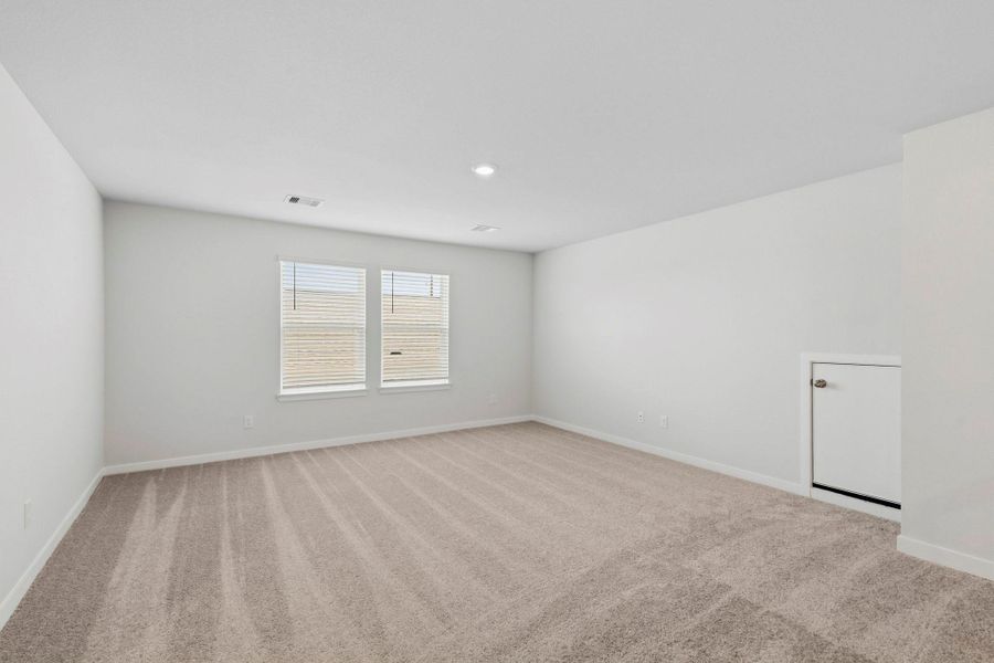 Spacious, unfurnished interior of a new home in Sunterra Lakes, Brookshire (Image 19). Spacious, unfurnished interior of a new home in Sunterra Lakes, Brookshire (Image 19).