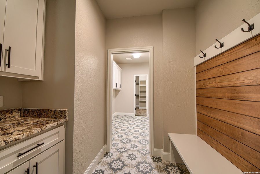 Furnished interior view inside a new home in , La Vernia (Image 5).