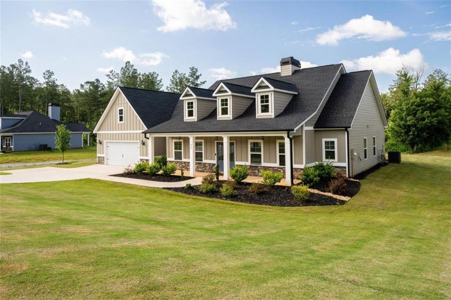 Front exterior of a new home in , Newnan, GA, highlighting curb appeal (Image 22).
