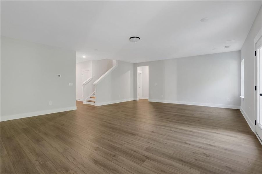Spacious, unfurnished interior of a new home in Cambridge, Flowery Branch (Image 29). Spacious, unfurnished interior of a new home in Cambridge, Flowery Branch (Image 29).