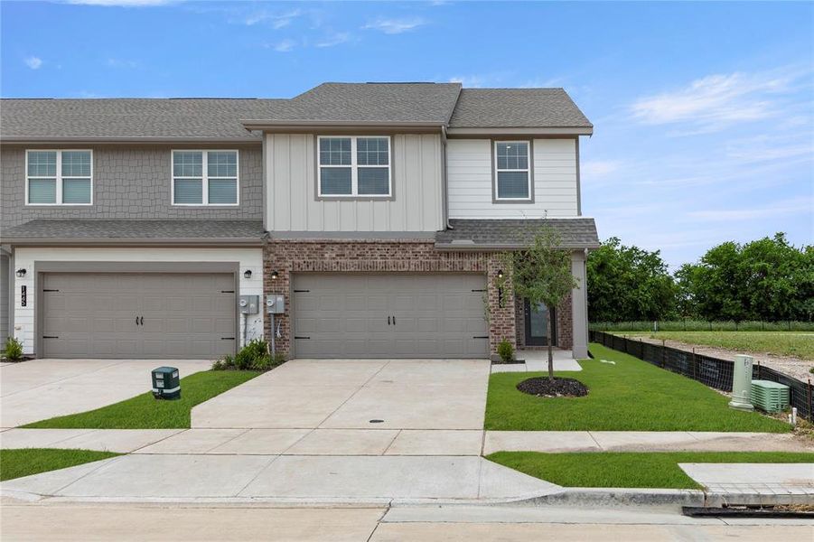 Front exterior of a new home in Coyote Meadows, Anna, TX, highlighting curb appeal (Image 1). Front exterior of a new home in Coyote Meadows, Anna, TX, highlighting curb appeal (Image 1).