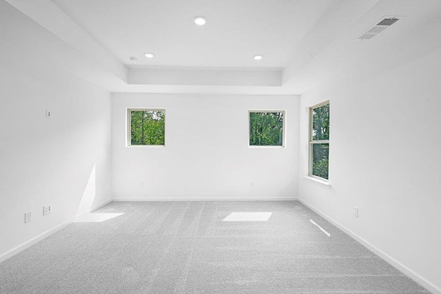 Spacious, unfurnished interior of a new home in Auburn Glen, Dacula (Image 26).