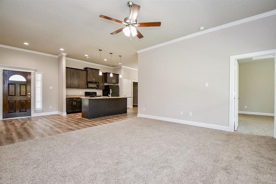 Spacious, unfurnished interior of a new home in , Houston (Image 15).