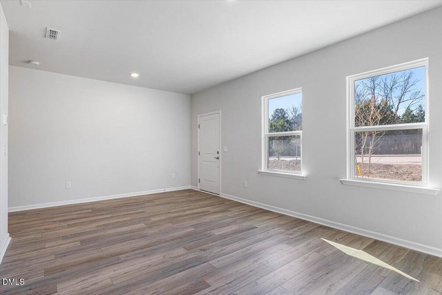 08-7256 Morris Acres - Open Peek Media-8