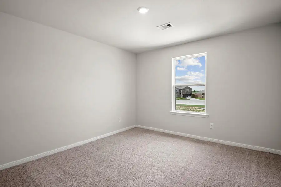 Spacious, unfurnished interior of a new home in Freeman Ranch, Katy (Image 10).