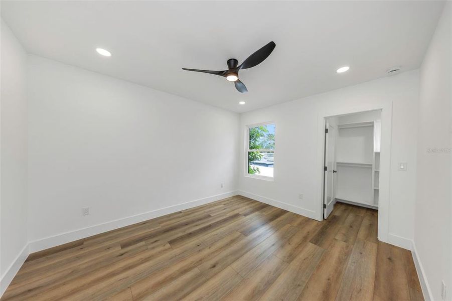 Spacious, unfurnished interior of a new home in , St. Petersburg (Image 41). Spacious, unfurnished interior of a new home in , St. Petersburg (Image 41).