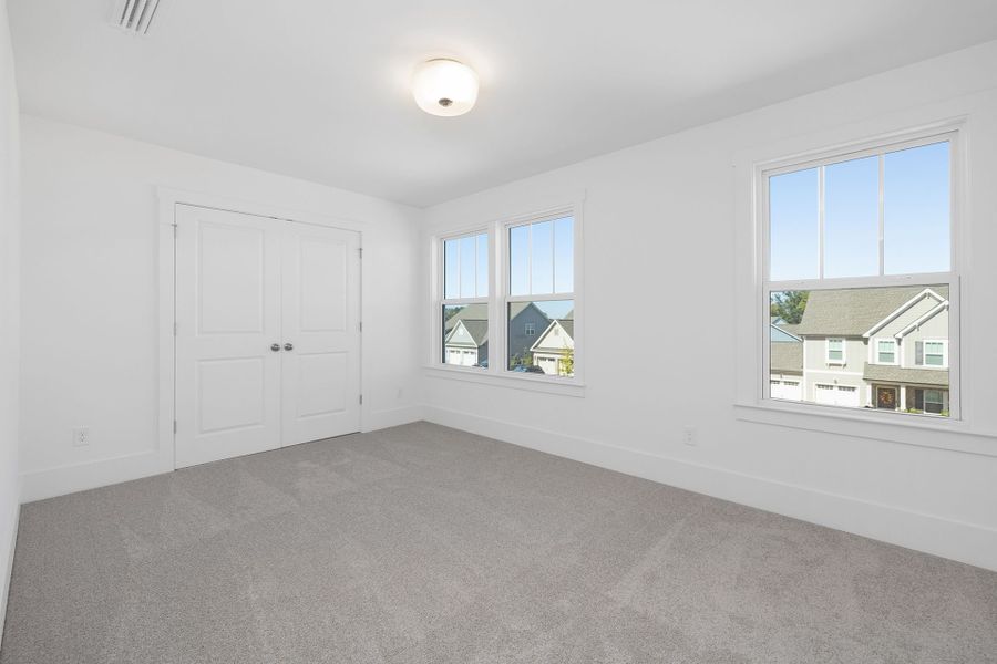Spacious, unfurnished interior of a new home in Edgewater - The Links, Lancaster (Image 19). Spacious, unfurnished interior of a new home in Edgewater - The Links, Lancaster (Image 19).