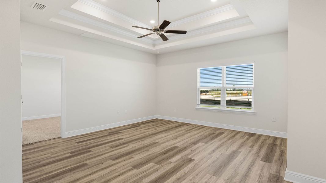 Spacious, unfurnished interior of a new home in Titus Park, Panama City (Image 17).