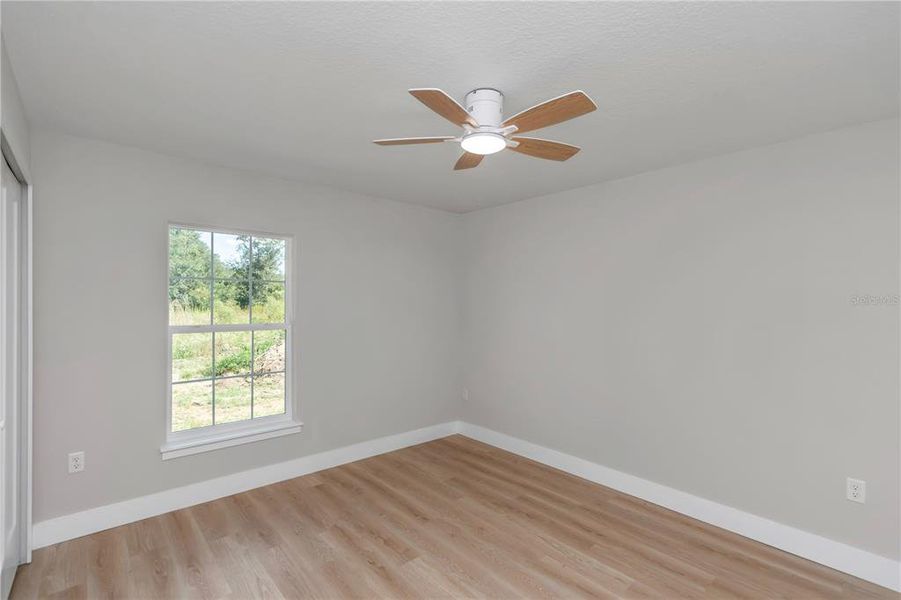 Spacious, unfurnished interior of a new home in , Ocala (Image 8).