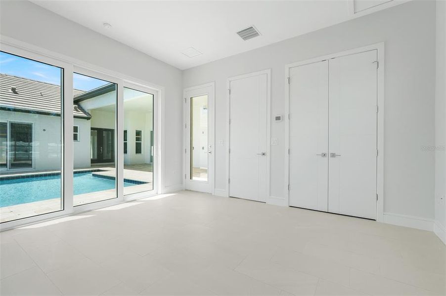 Spacious, unfurnished interior of a new home in Toscana, Palm Coast (Image 39).
