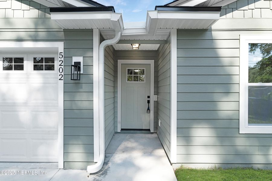 Image 20 of a home in .