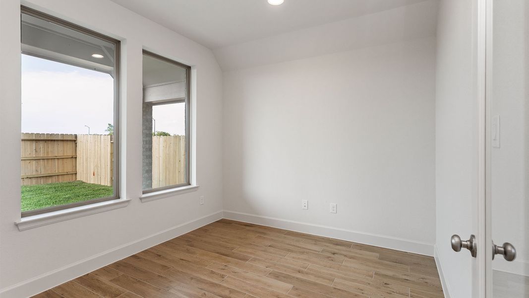 Spacious, unfurnished interior of a new home in The Grand Prairie, Hockley (Image 21).
