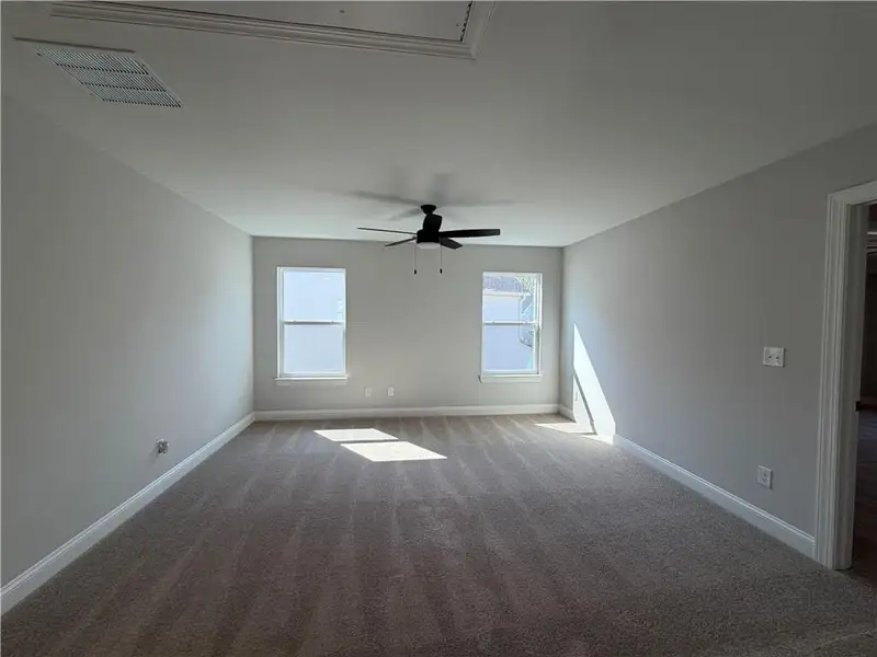 Spacious, unfurnished interior of a new home in Villas at Dawsonville, Dawsonville (Image 11).